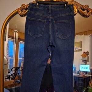 Universal Thread High Rise Straight 4/27R